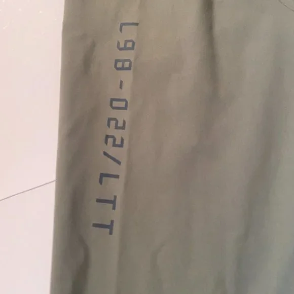 NWT Lululemon Men’s License To Train Green Tights Size Medium - Picture 6 of 8